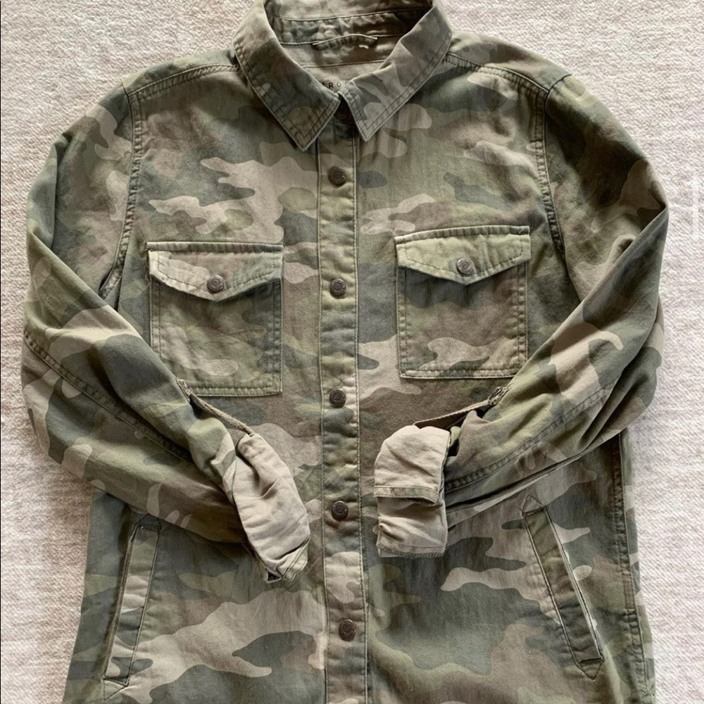 camo button up top